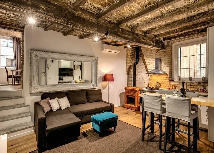 Апартаменты Farnese House In *